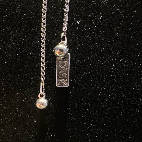 Beautiful Theia Open Dot Silver plated adjustable necklace by Dansk Copenhagen. - Picture 4 of 4